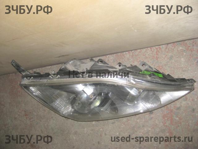 Honda CR-V 3 Фара правая