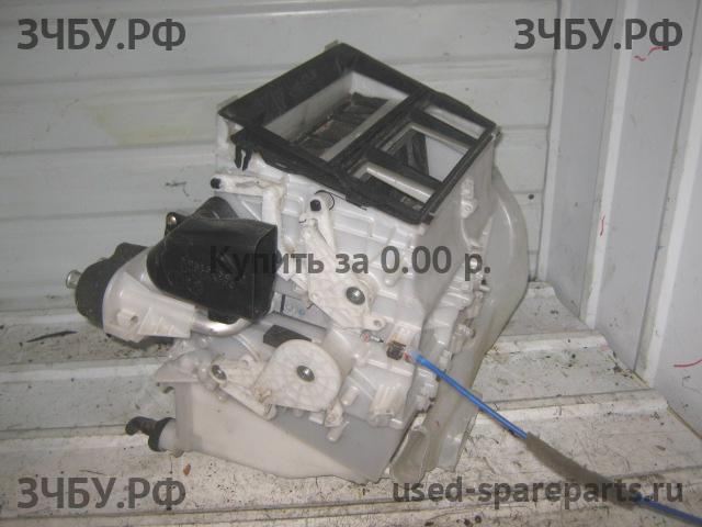 Mitsubishi Lancer 9 [CS/Classic] Корпус отопителя (корпус печки)