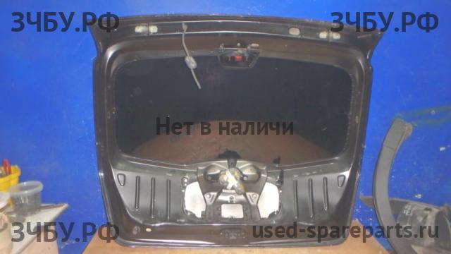 Renault Sandero 1 Дверь багажника со стеклом