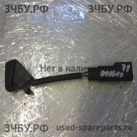 Ford Focus 2 (рестайлинг) Форсунка омывателя лобового стекла