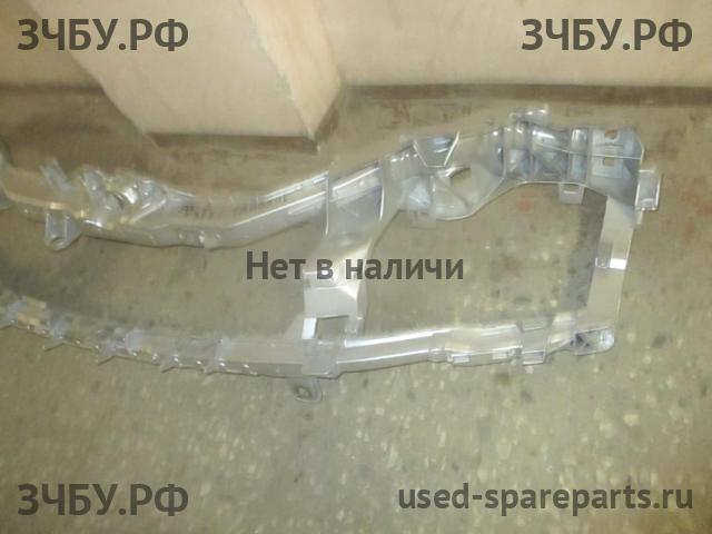 Ford Focus 2 Панель передняя (телевизор)