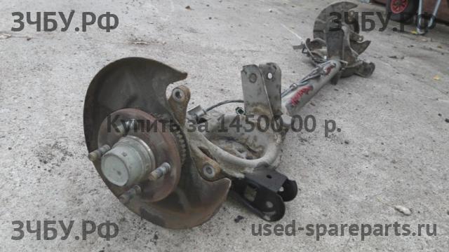 Nissan Micra K11 Балка задняя поперечная