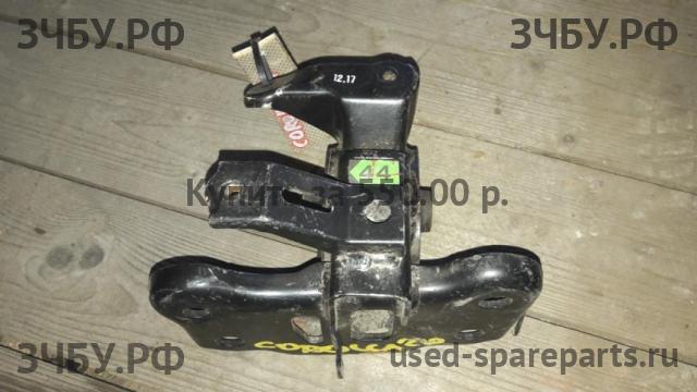 Toyota Corolla (E14 - E15) Опора двигателя