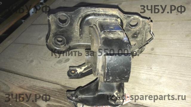 Toyota Corolla (E14 - E15) Опора двигателя