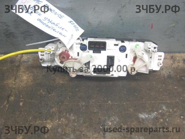 Renault Fluence Блок управления печкой