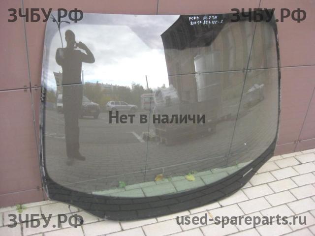 Ford Focus 3 Стекло лобовое (ветровое)
