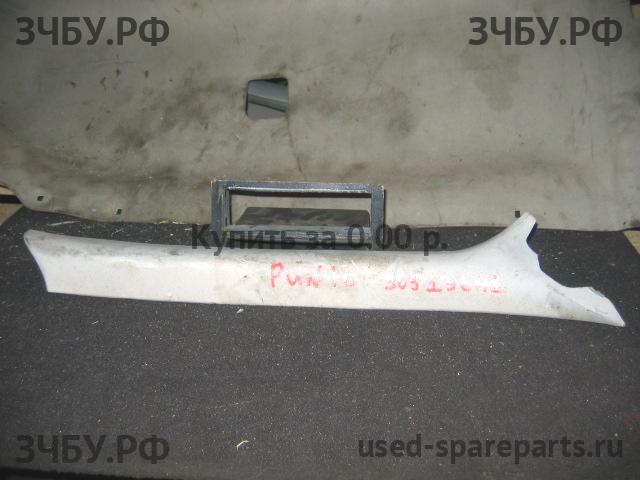 Fiat Punto [188] Накладка стойки передней правой