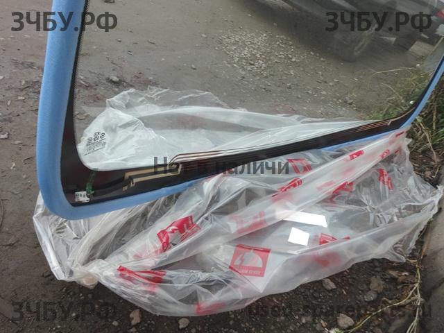 KIA Carnival (2) Стекло лобовое (ветровое)