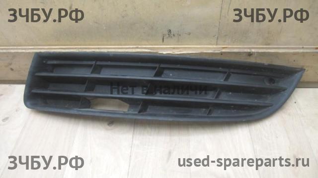 Volkswagen Passat B6 Решетка в бампер