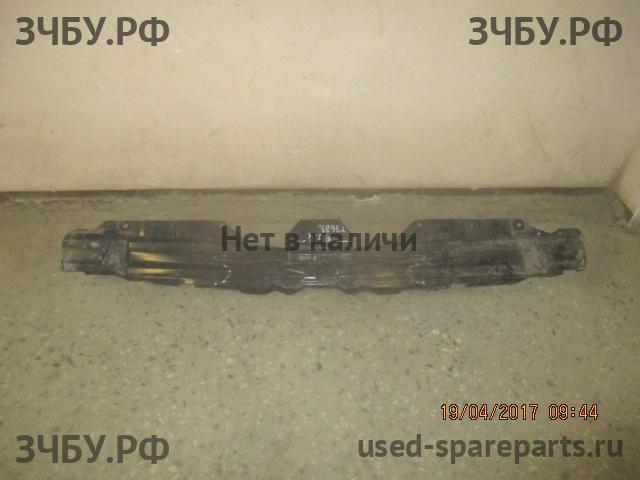 Mitsubishi Pajero/Montero 4 Усилитель бампера задний