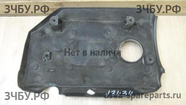 Volkswagen Passat B6 Крышка двигателя передняя