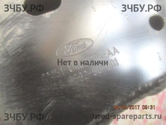 Ford Focus 3 Усилитель бампера задний