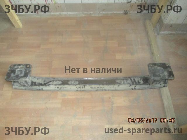 Ford Focus 3 Усилитель бампера задний
