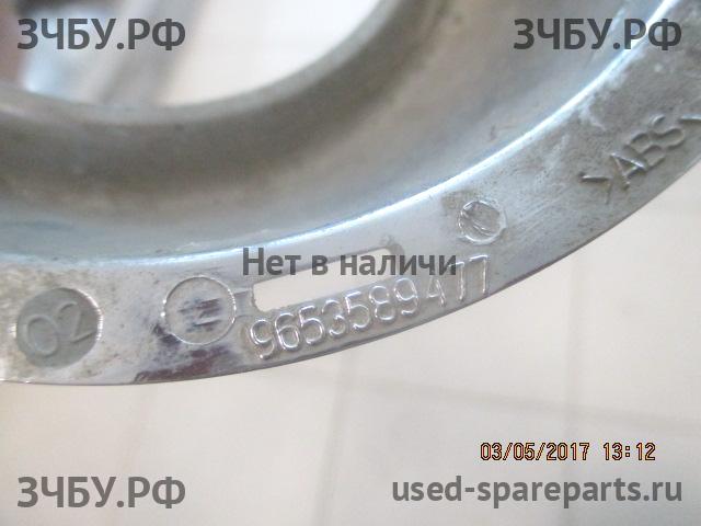 Peugeot 307 Рамка противотуманной фары правой
