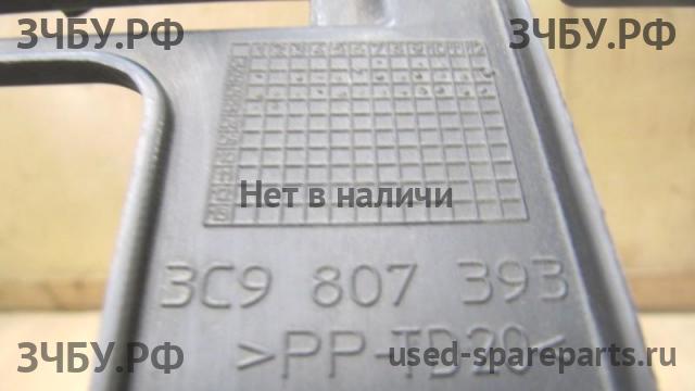 Volkswagen Passat B6 Кронштейн бампера задний