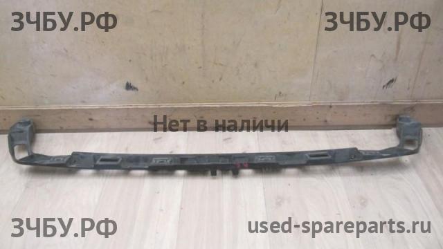 Volkswagen Passat B6 Направляющая заднего бампера