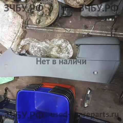 Mazda 6 [GG] Консоль между сиденьями (Подлокотник)