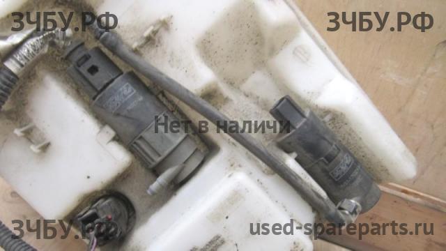 Ford Focus 3 Бачок омывателя лобового стекла
