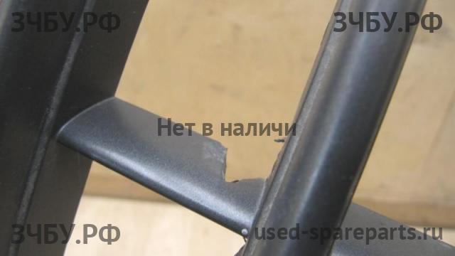 Audi Q3 [8U] Решетка радиатора