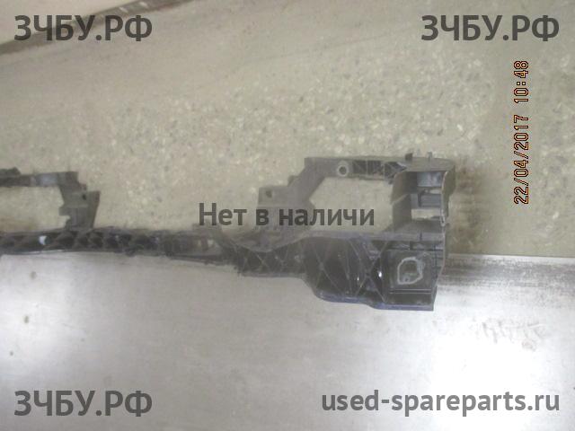Ford Focus 3 Панель передняя (телевизор)