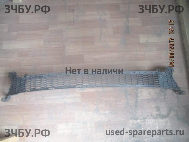 KIA Ceed 2 Решетка в бампер