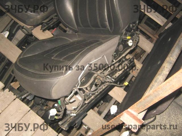 Opel Insignia A Сиденья (комплект)
