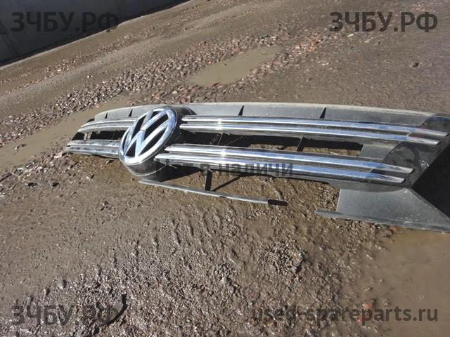 Volkswagen Tiguan 1 (Рестайлинг) Решетка радиатора