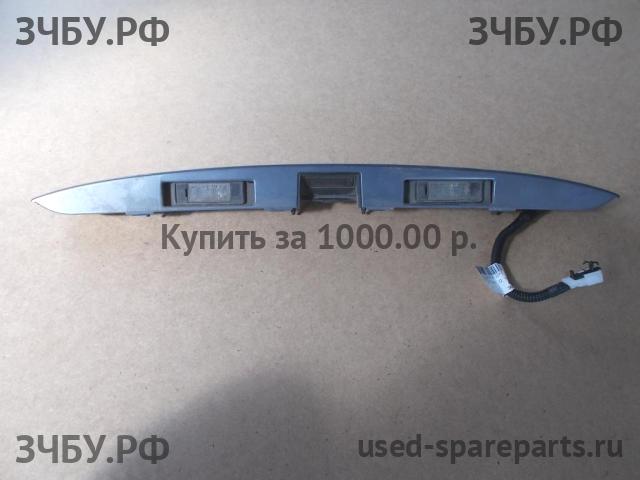 Nissan Note 1 (E11) Накладка на дверь багажника