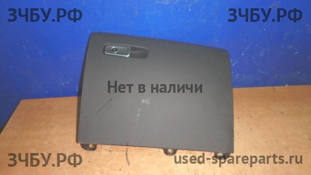 Audi Q3 [8U] Бардачок