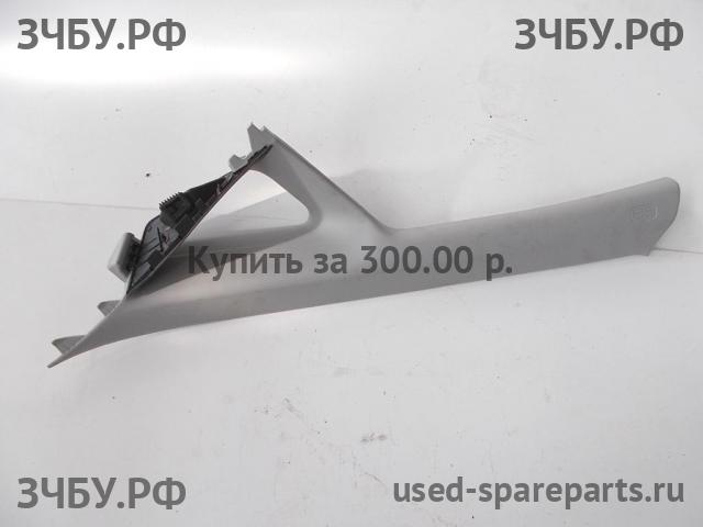 Honda Civic 8 (4D) Накладка стойки передней левой
