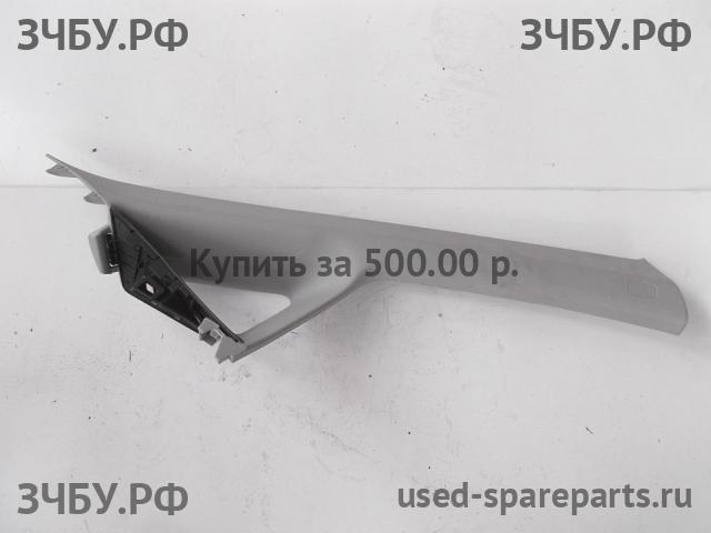 Honda Civic 8 (4D) Накладка стойки передней правой