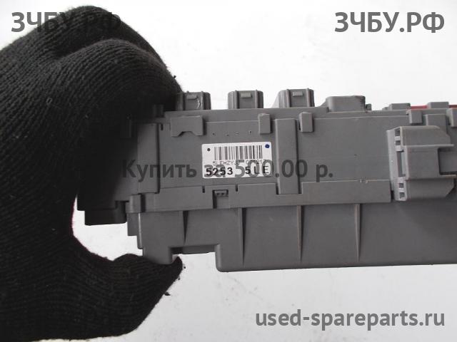 Honda Civic 8 (4D) Блок предохранителей (в салон)