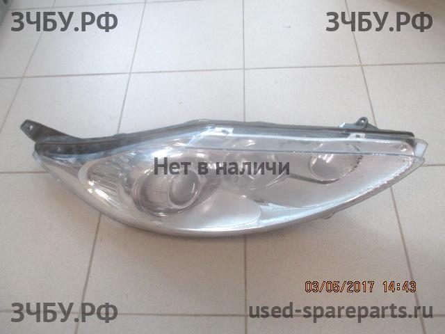 Ford Fiesta 6 Фара правая
