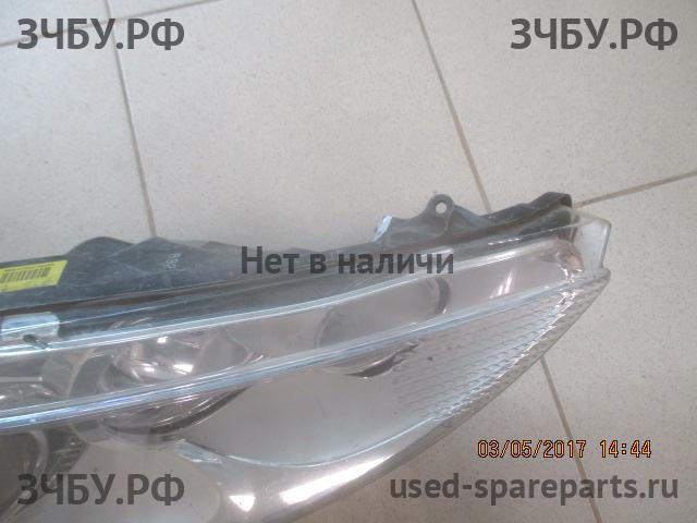 Ford Fiesta 6 Фара правая