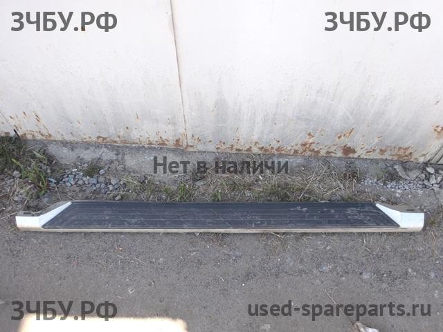 Mitsubishi Pajero/Montero 4 Подножка