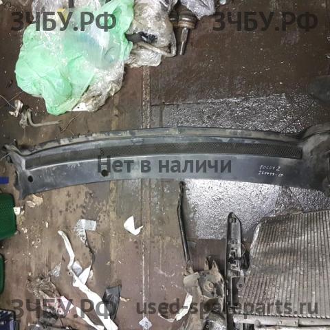 Ford Focus 2 Решетка стеклоочистителя (Дефлектор водостока)
