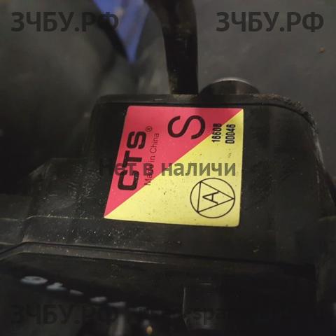 Nissan X-Trail 2 (T31) Педаль газа