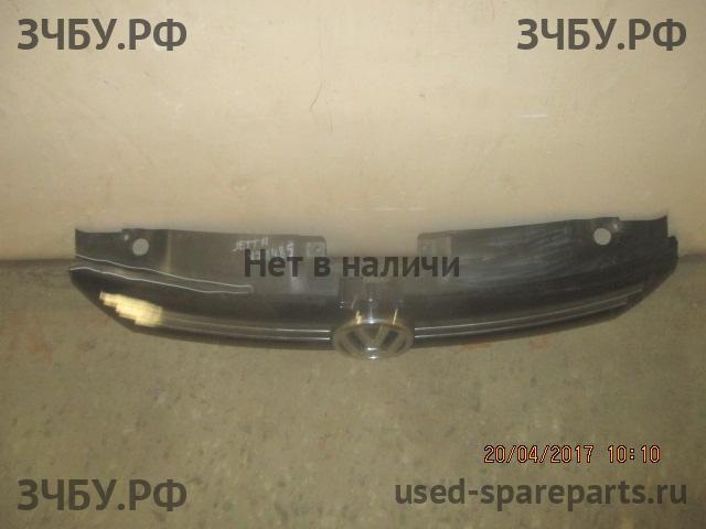 Volkswagen Jetta 6 Решетка радиатора
