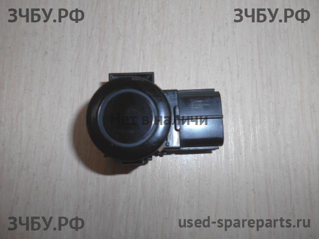 Toyota Land Cruiser 200 Датчик парковки (Парктроник)