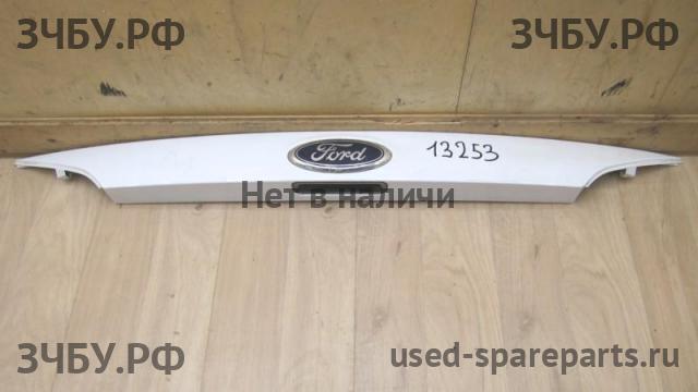 Ford Focus 3 Накладка на крышку багажника