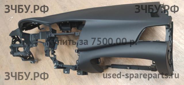 Nissan Sentra (B17) Торпедо