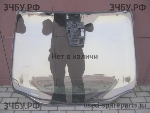 Ford Focus 3 Стекло лобовое (ветровое)