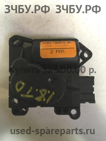 Ford Focus 1 Моторчик заслонки печки