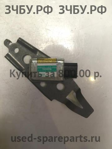 Lexus GS (3) 300/400/430 Датчик удара AIR BAG (SRS)