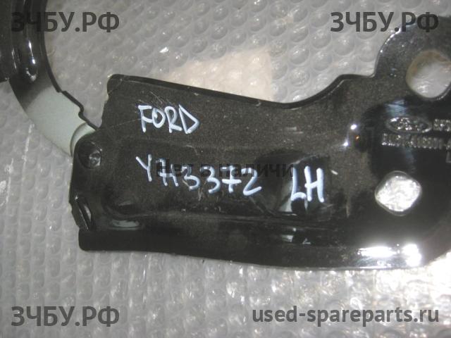 Ford Focus 3 Петля капота левая