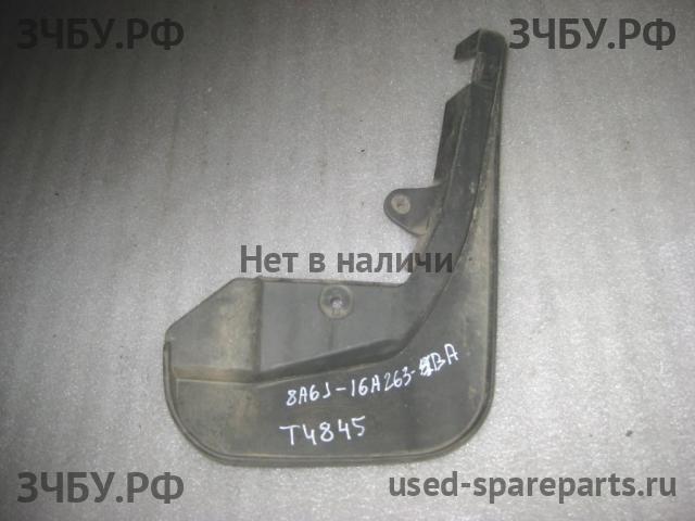 Ford Fiesta 6 Брызговик передний левый