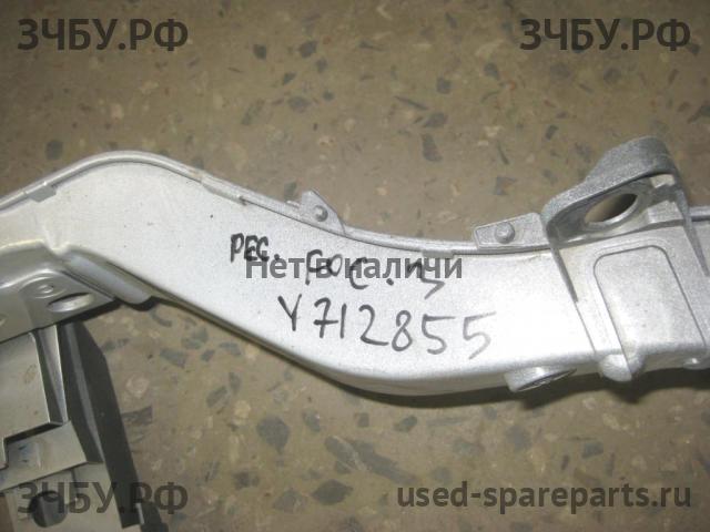 Ford Focus 3 Панель передняя (телевизор)