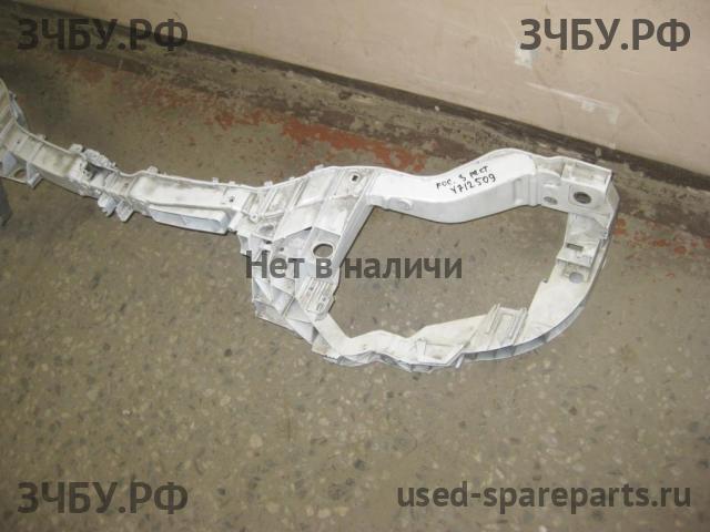 Ford Focus 3 Панель передняя (телевизор)