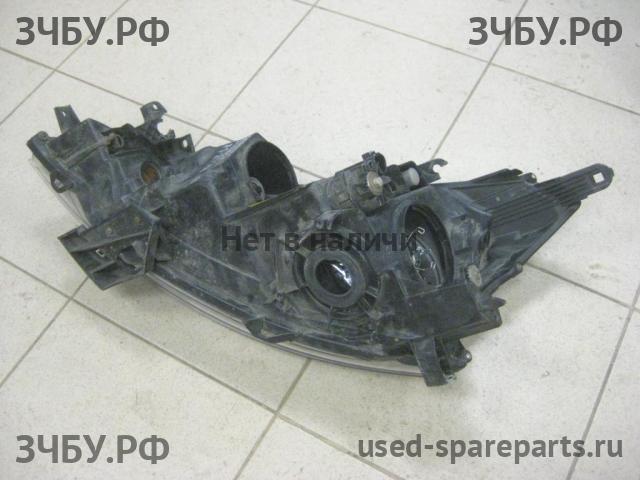 Mitsubishi Grandis (NA4W) Фара правая