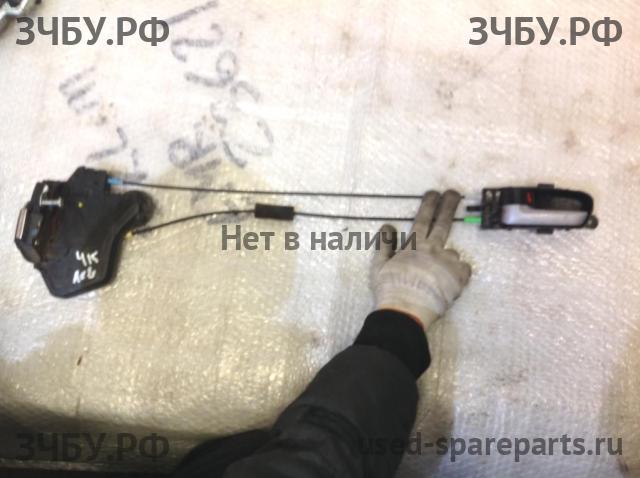 Toyota Corolla (E12) Замок двери задней левой